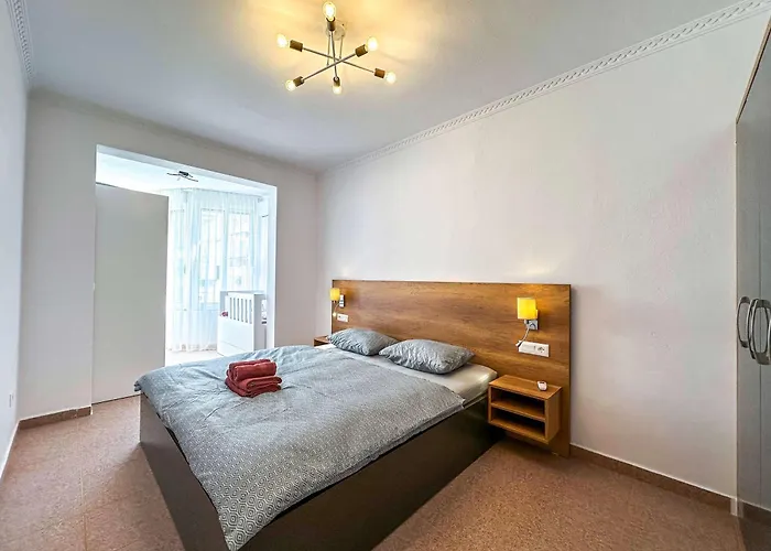 Ocean Jewel I74 * Durrës